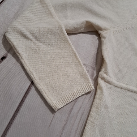3 FOR 12 SALE Daisy Fuentes Cardigan Size Medium - Picture 3 of 14